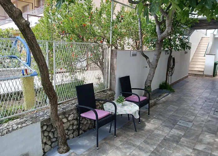 Daire Andrijasevic Makarska